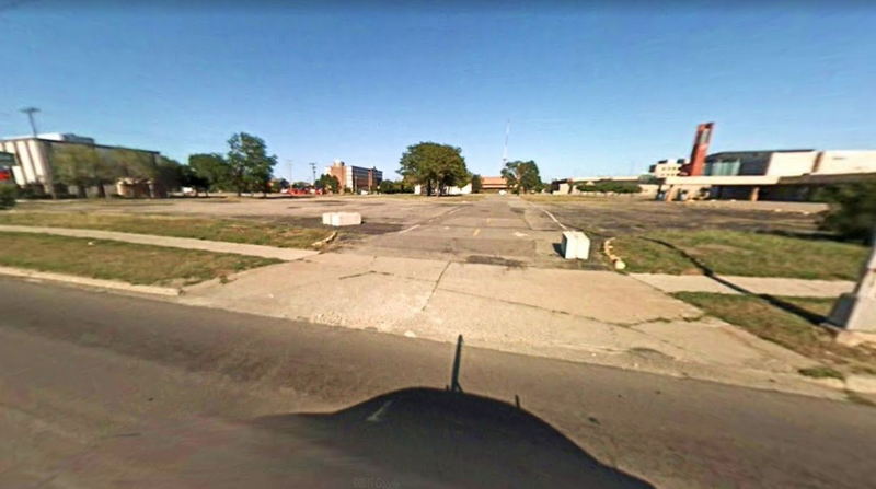 Executive Inn Motel - 2007 Street View Of Former Lot (newer photo)